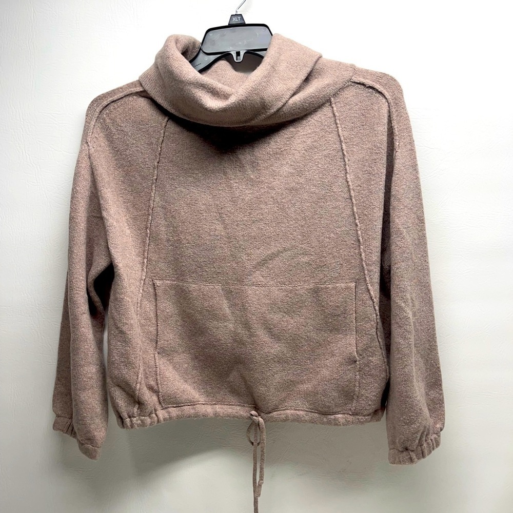 Field Flower Anthropologie Taupe crop sweaters size M NWT